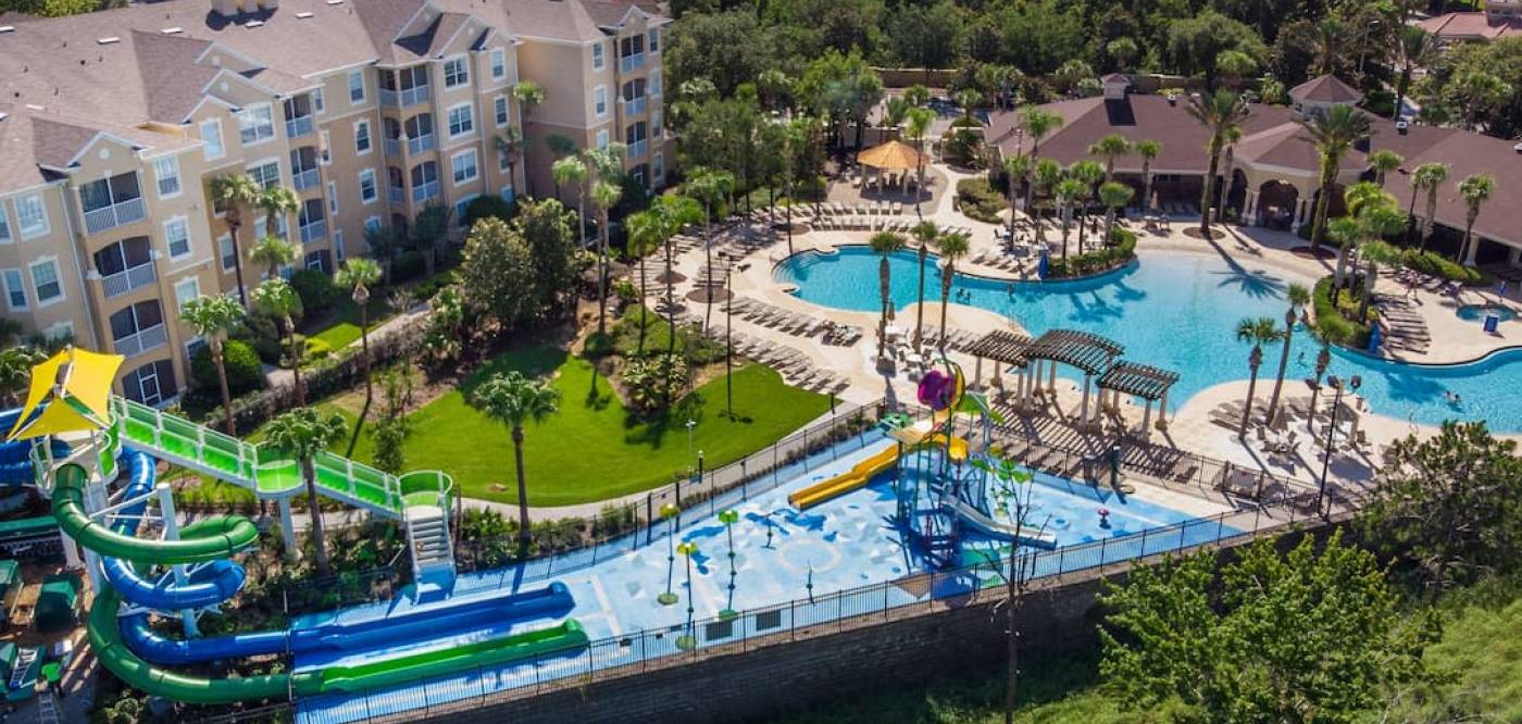Champions Gate Rentals Pool and Waterpark